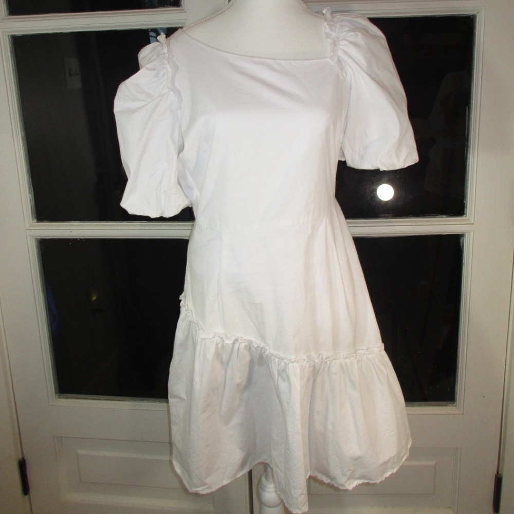 Elegant White Puff Sleeve Dress never worn with tags
